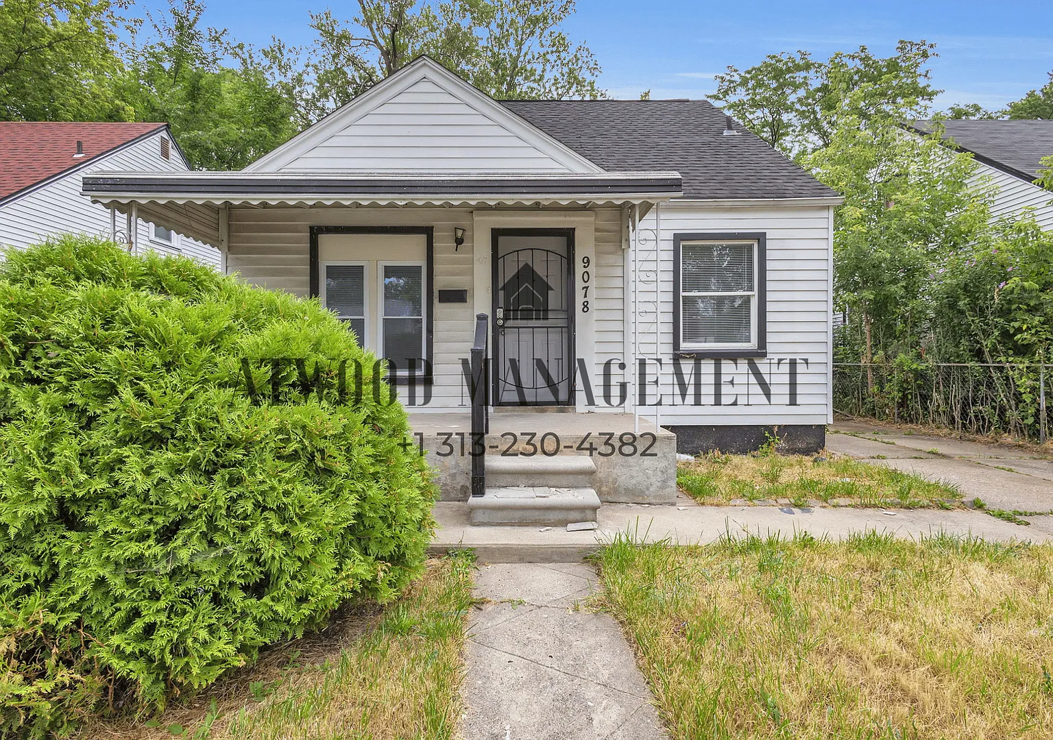 This beautifully updated 3-bedroom, 1-bath single-family home is ready for move-in! — Photo 1