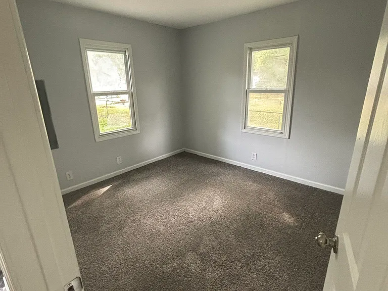 1930 S Helfrich Ave #1 — Photo 9