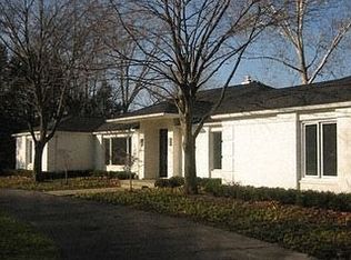 32535 Scottsdale Rd, Franklin, MI 48025