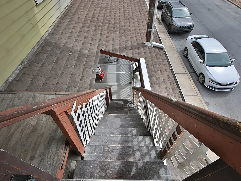 727 Front St #2 — Photo 21