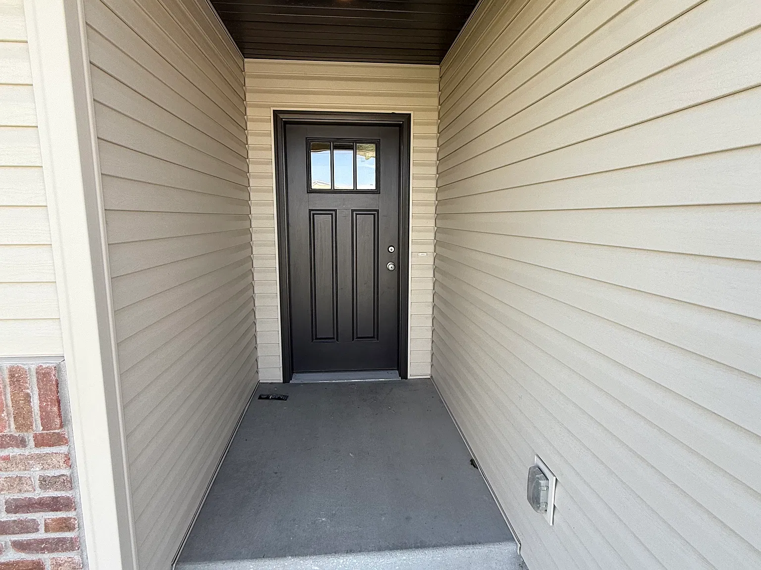 3 bed, 1416 sqft, $2,150 — Photo 2