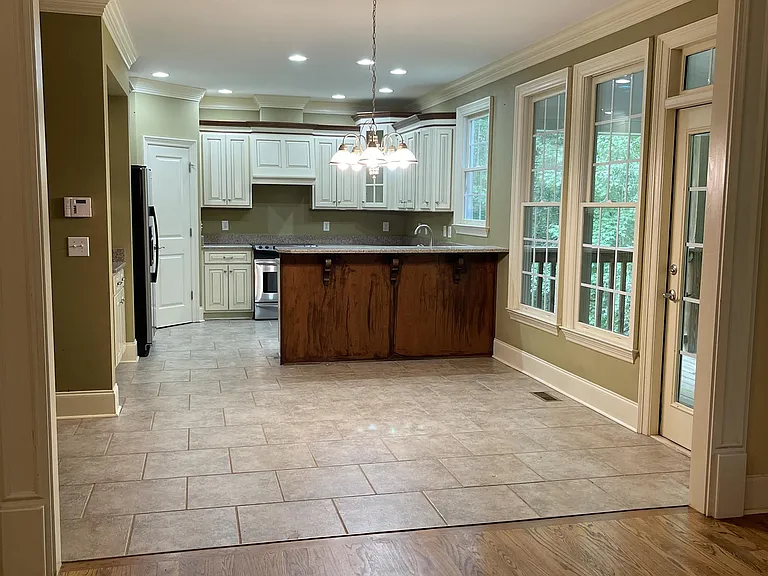 3910 S Barnett Shoals Rd — Photo 8