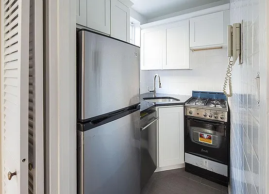Rented by Warburg | media 18