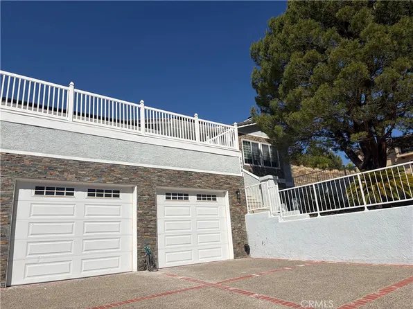 22191 San Joaquin Dr W, Canyon Lake, CA 92587