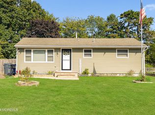 945 Neville St, Toms River, NJ 08753