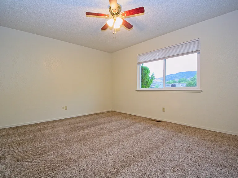 1600 E Long St #4 — Photo 9