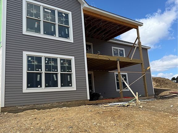 3rd image of 136 Huckleberry Rd