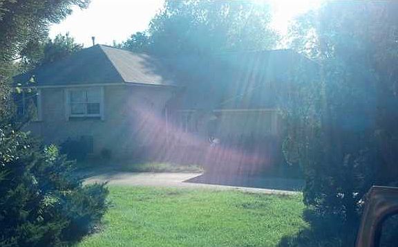 2nd image of 28 Fairlane Dr
