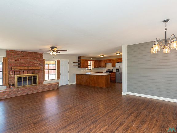 4th image of 2704 Resolana Dr