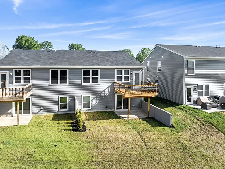 10046 Windcrest Farms Ln — Photo 4