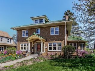 101 Hamilton Ave, Elgin, IL 60123