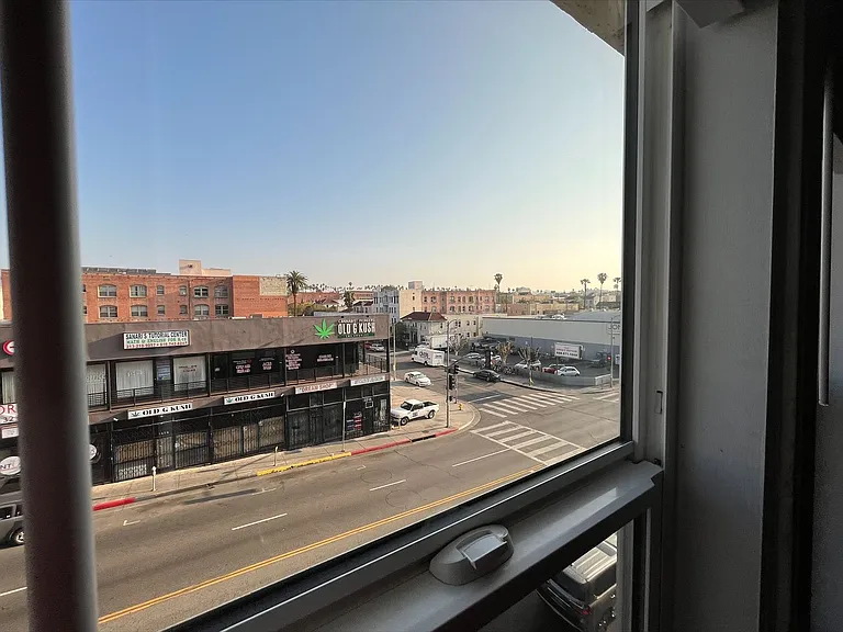 301 S. Kenmore — Photo 30