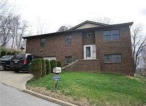 3rd image of 614 Evergreen St
