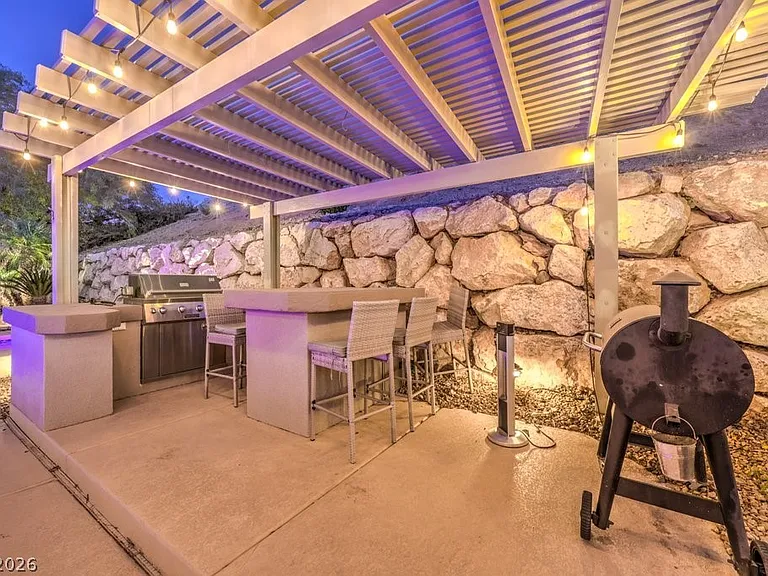 2849 Soaring Peak Ave — Photo 45