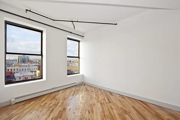 Rented by Bold New York | media 30