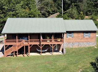 90 Robinette Dr, Waynesville, NC 28786