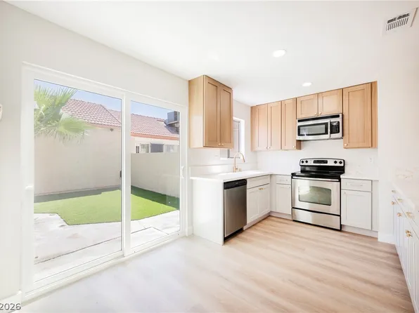 2822 Sesame Dr, Las Vegas, NV 89142