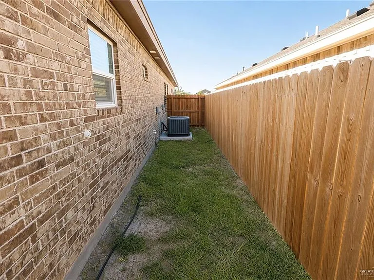 2612 E Israel Ave #B — Photo 9