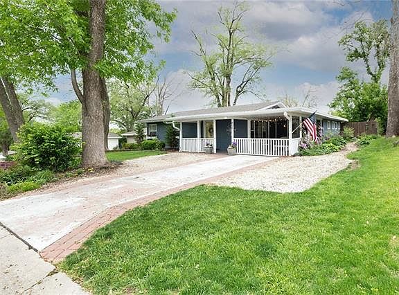 2nd image of 806 Marilynn Ave