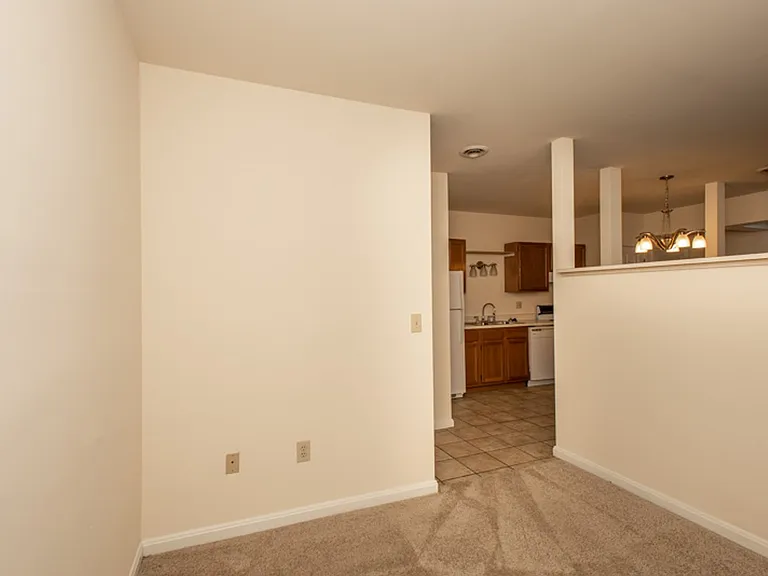 Walk to UC & UC Medical | 1BR/2BR Apartments — Photo 55