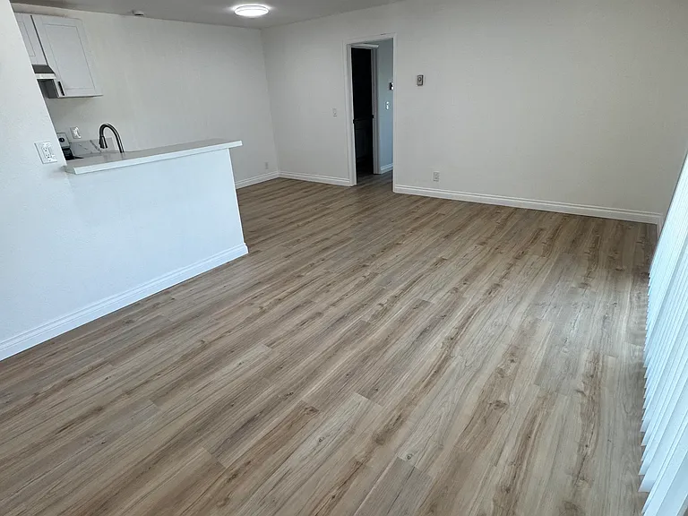 4030 Front St #11 — Photo 1