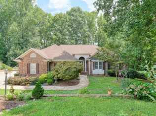 335 Hillcove Point, Wellford, SC 29385