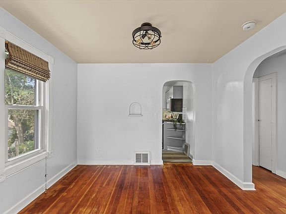 4th image of 128 S Hartwell AVENUE