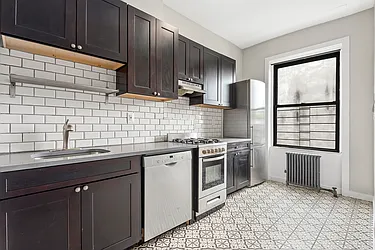 547 Throop Avenue, #3R