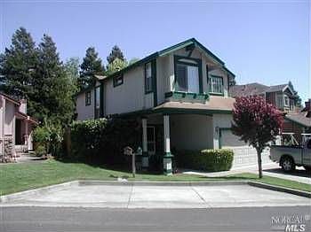 1st image of 121 White Oak Cir