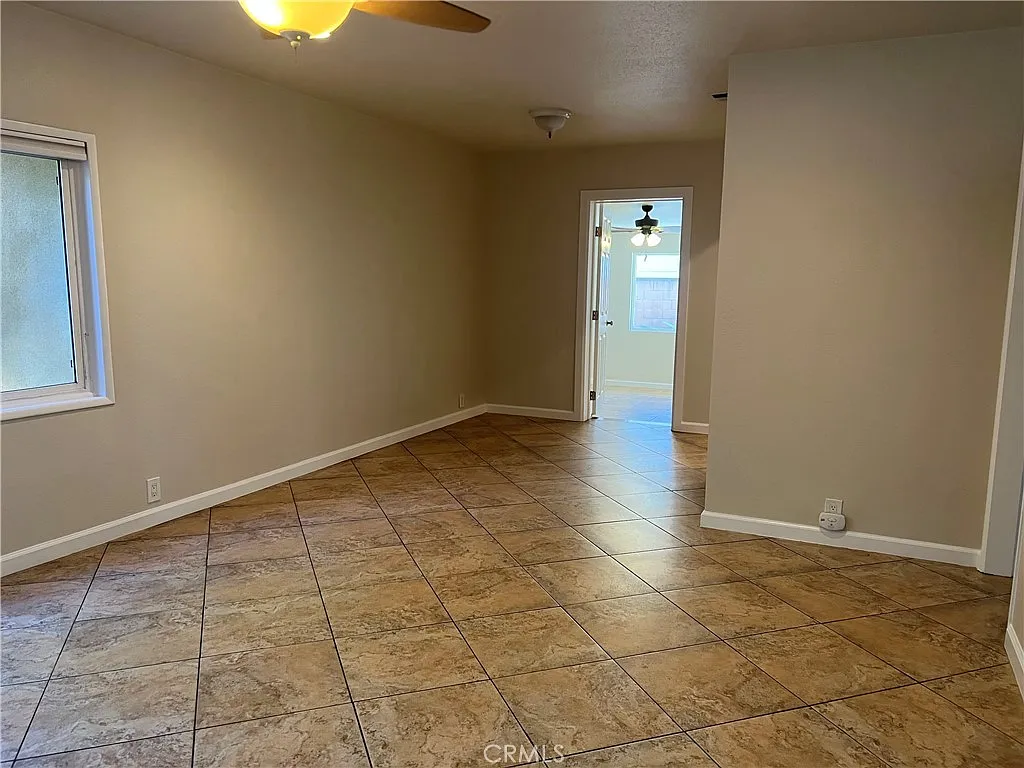 4 bed, 1800 sqft, $4,950 — Photo 3