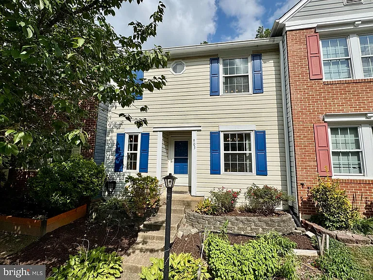 903 Wind Ridge Dr — Photo 1