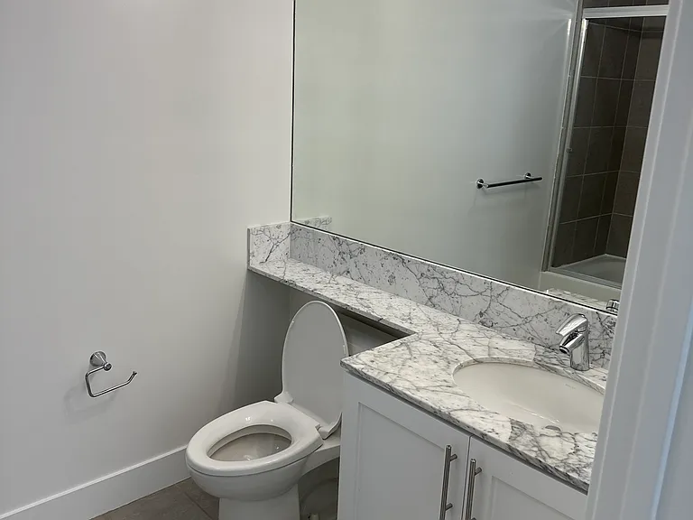 7 Vandewater St #203 — Photo 7