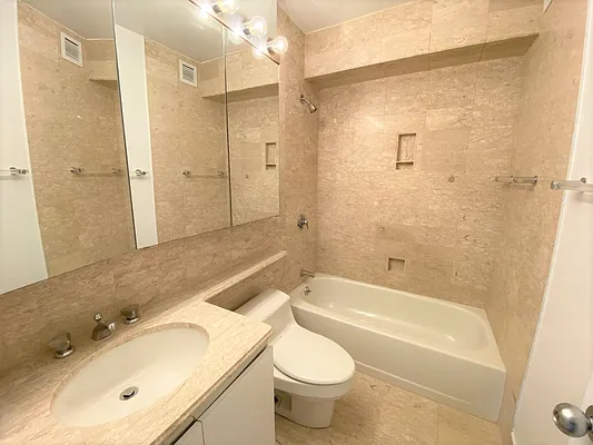 Rented by Corcoran | media 15