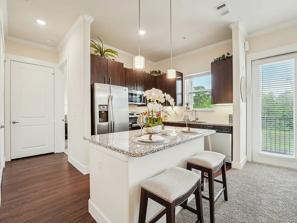 Ivy Point Kingwood- 55+ Active Adult Apartment Homes