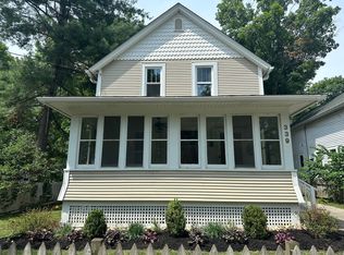 339 Elm St, Batavia, IL 60510