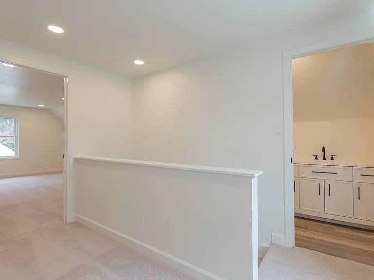 1307 Meadowcreek Ln — Photo 10