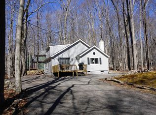 105 Turkey Ct, Pocono Lake, PA 18347