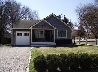 43 Hull St, Jamestown, RI 02835