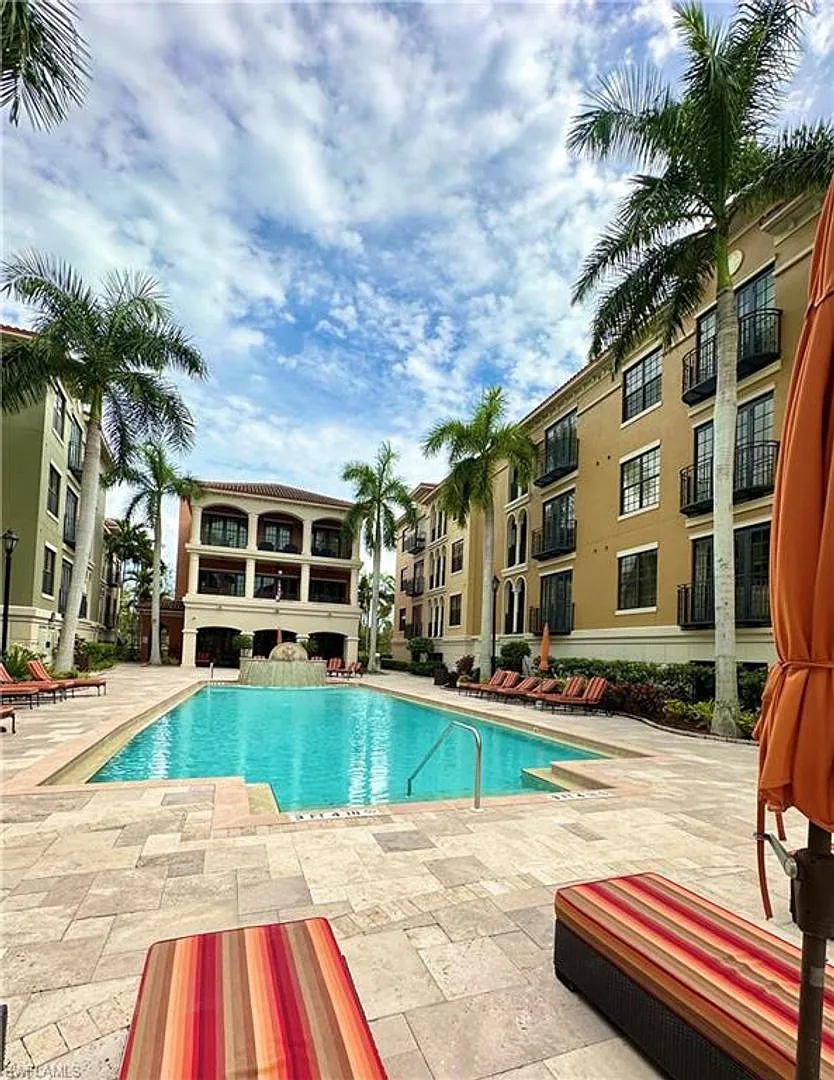 1 BR condo in The Residences of Coconut Point — Photo 4