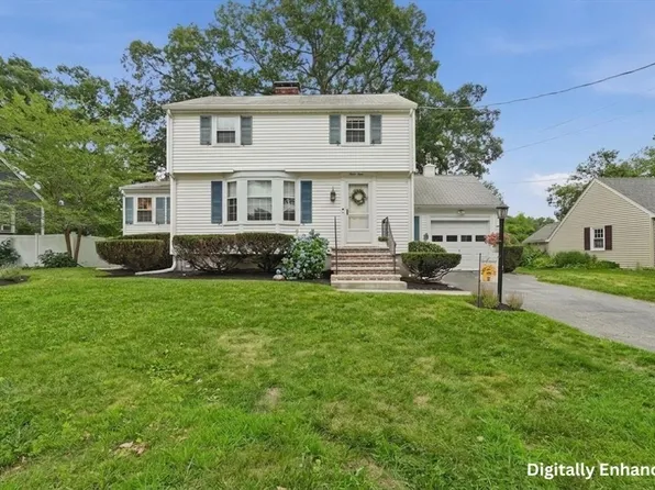 61 Gay St, Norwood, MA 02062