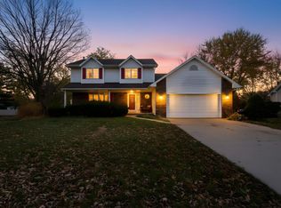 1853 Wallinford Dr, Sun Prairie, WI 53590