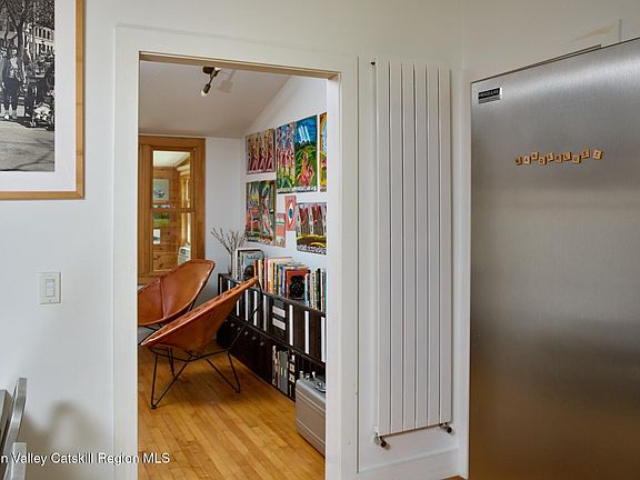 4th image of 35 Underhill Road