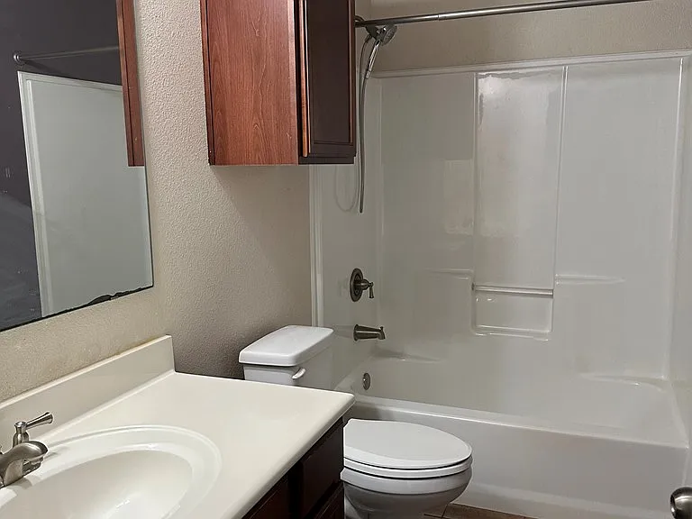 8732 Rainbow Dr — Photo 3