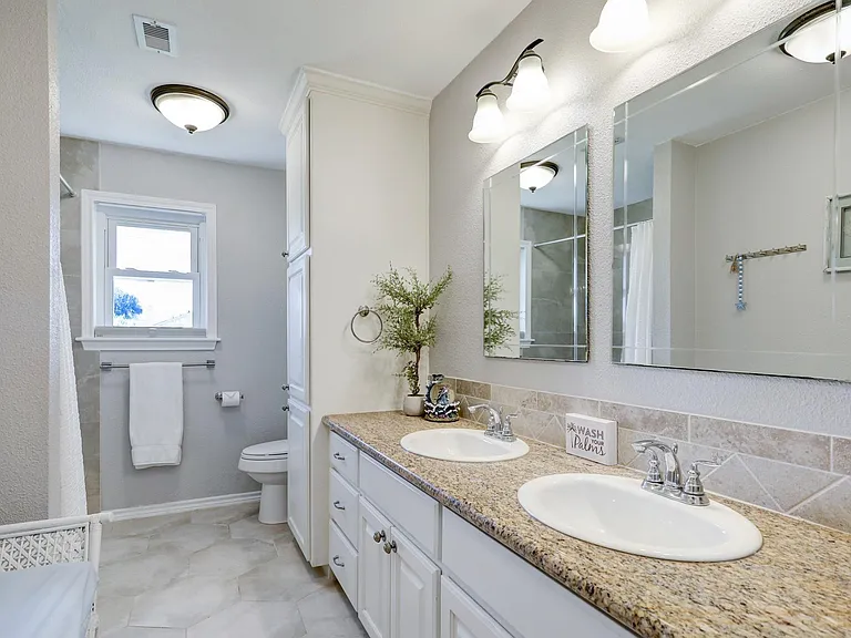 2824 E Palm Cir — Photo 22