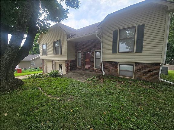3rd image of 809 Tanyard Dr