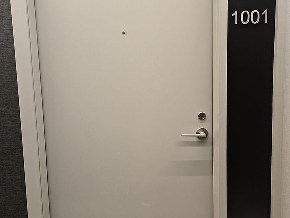 5th image of 400 King St W #1001