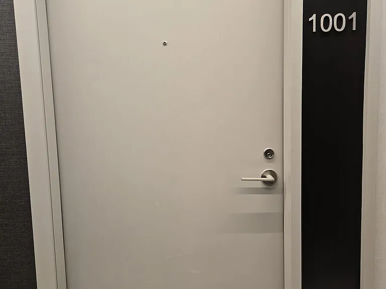 400 King St W #1001 — Photo 5