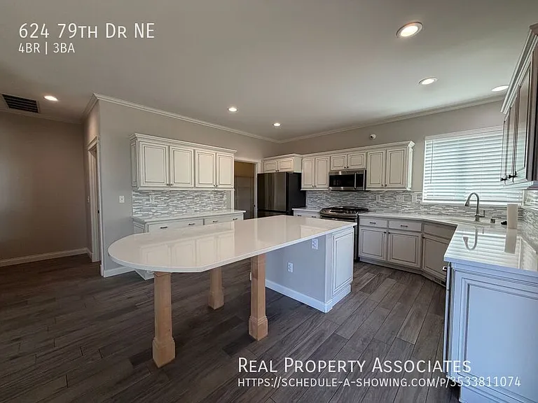 624 79th Dr NE — Photo 34