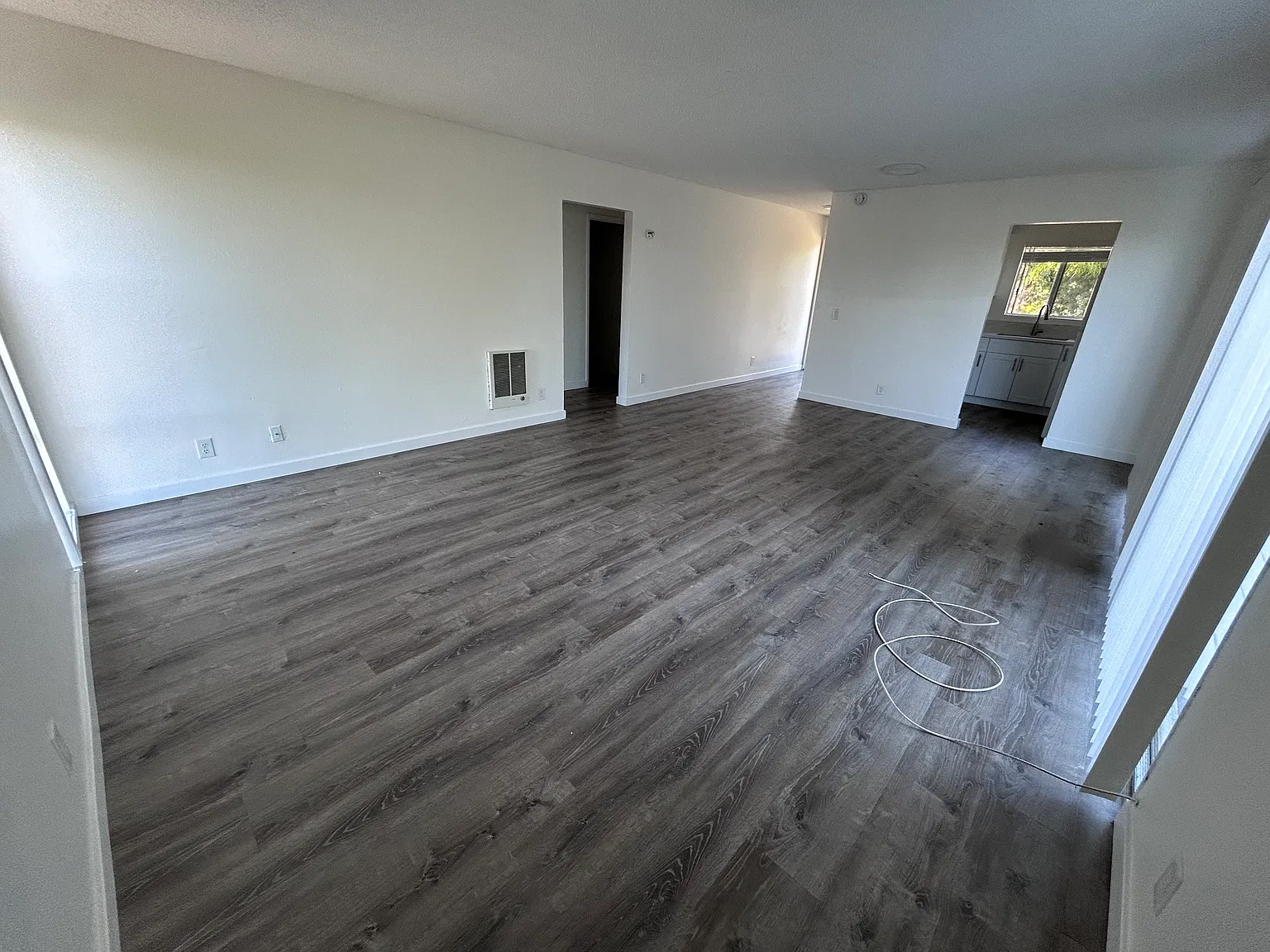 180 Las Flores Dr — Photo 2
