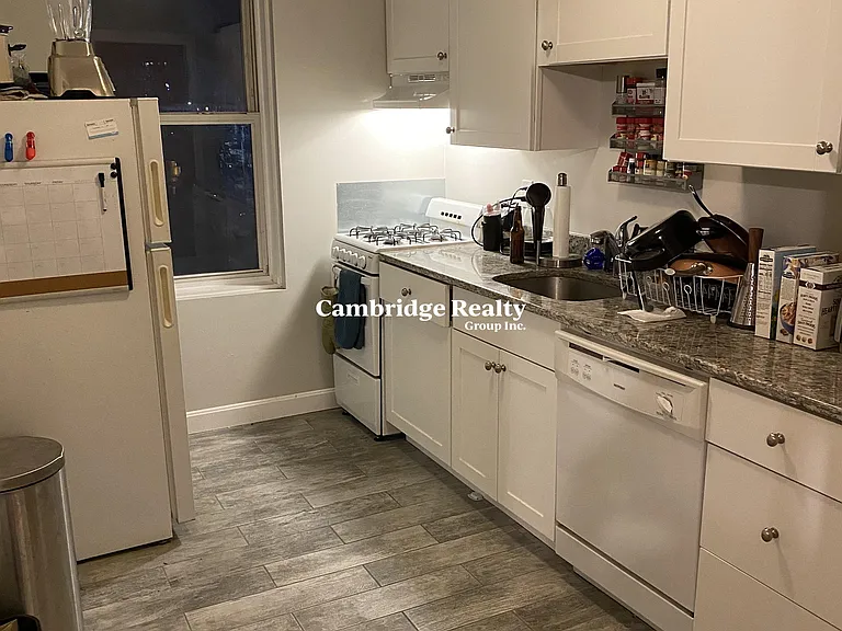 33 Highgate St #7T — Photo 4